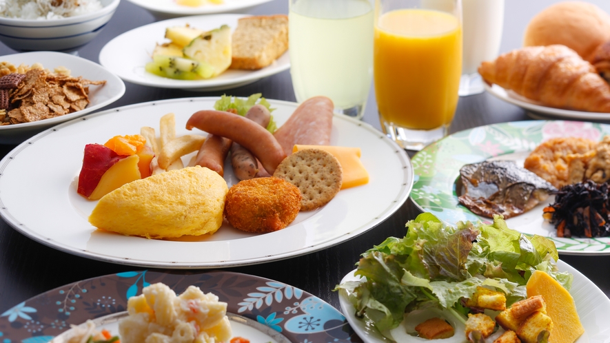 【朝食バイキング（イメージ）】和洋約40種類のお料理を心ゆくまでご堪能ください