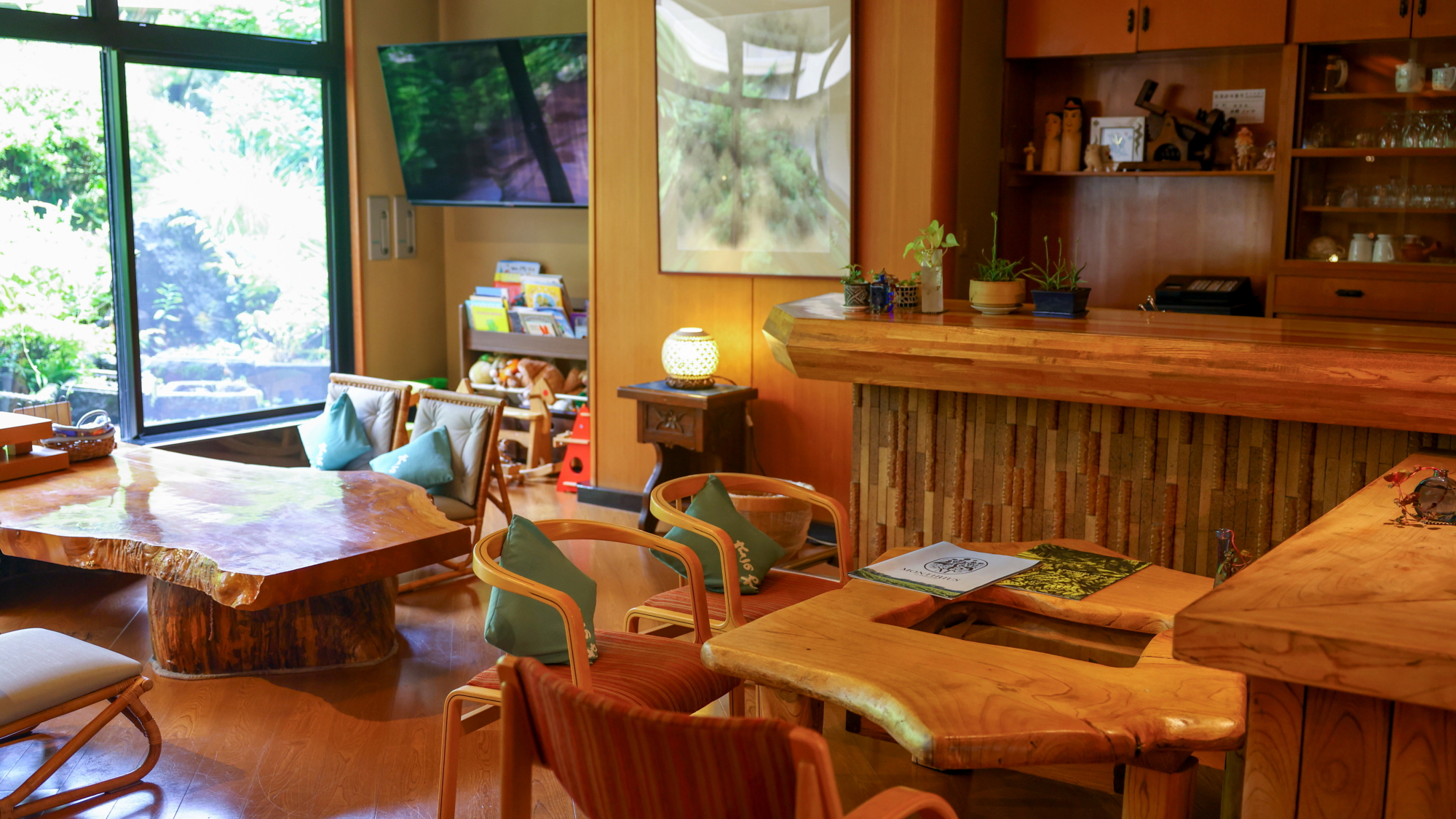 【ロビー】1Fロビーラウンジ