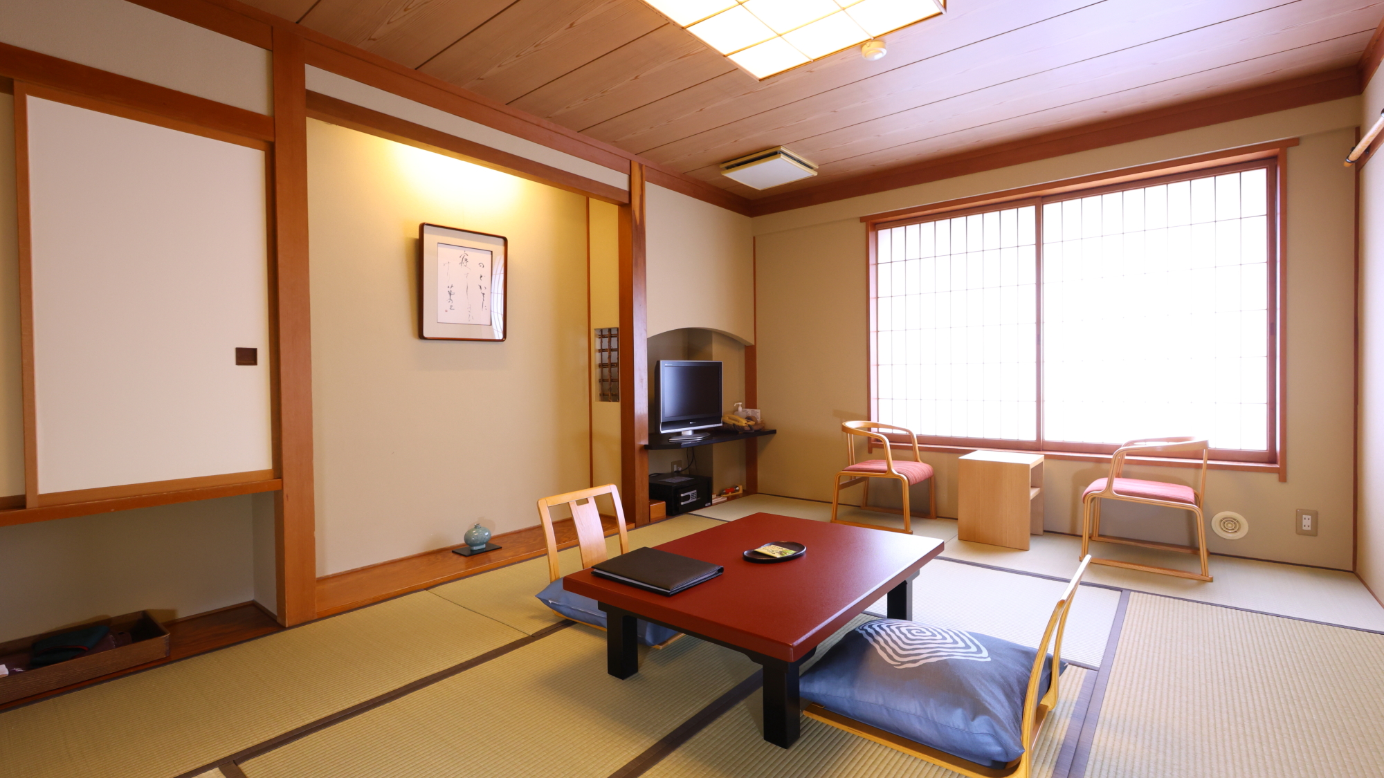 【和室】コンパクト和室です。