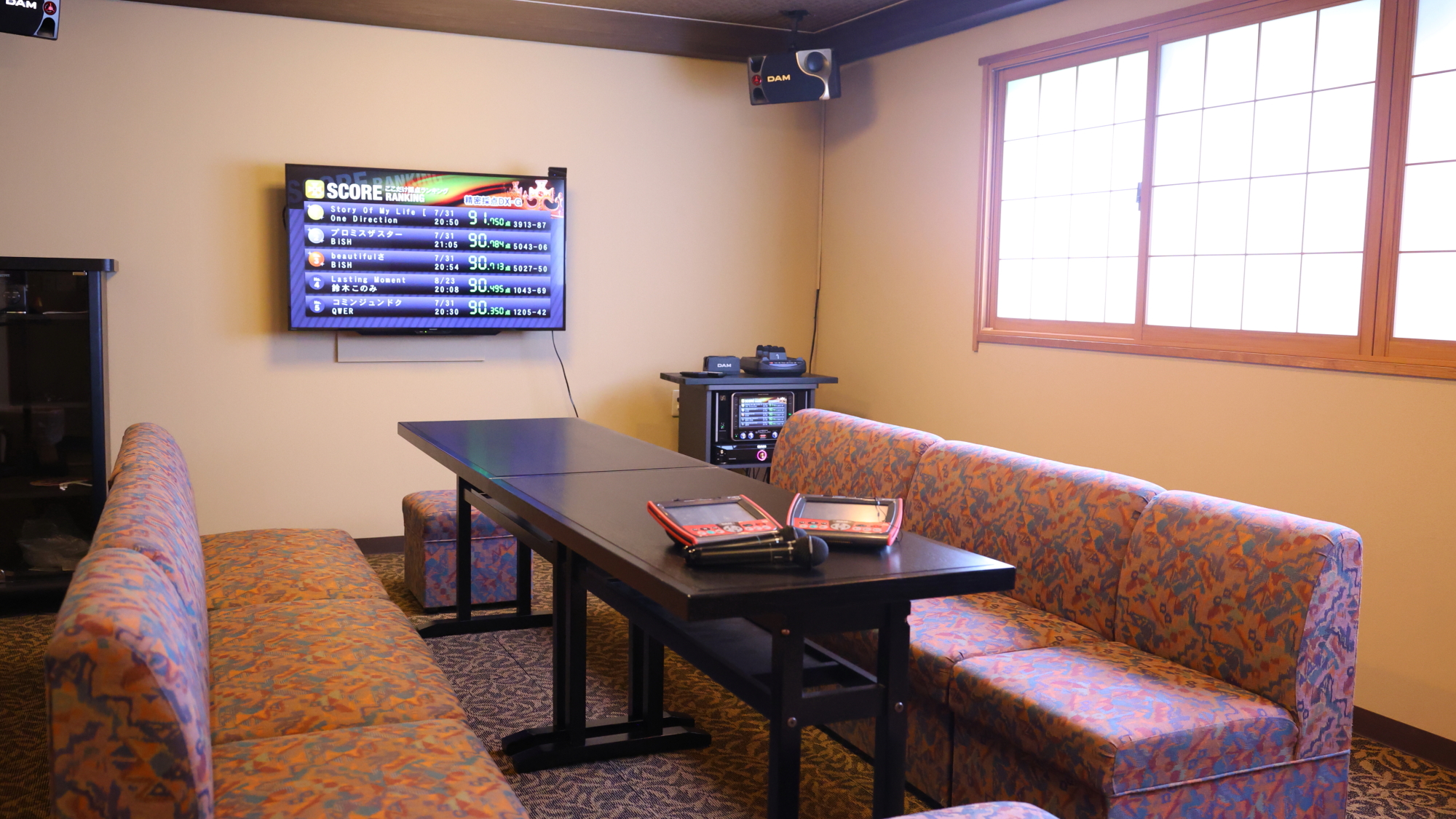 【カラオケ】1室限定のカラオケ空間