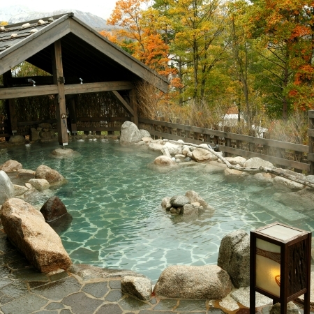 【群馬】草津温泉の西の河原露天風呂で約30年ぶりに混浴露天風呂が再復活!19年1月より毎週金曜日(除外日あり)※湯あみ着着用 おんせんニュース 【群馬】草津温泉の西の河原露天風呂で約30年ぶりに混浴露天風呂が再復活!19年1月より毎週金曜日(除外日あり)※湯あみ着着用 おんせんニュース