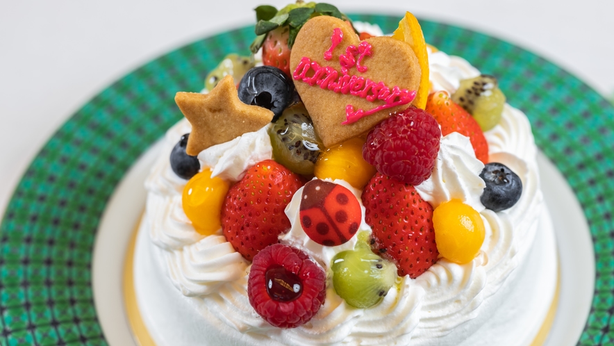 ●【別注】フルーツ盛り生クリームケーキ