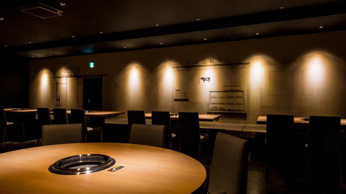 【ご夕食は別施設「定山渓商店」にて】和牛をメインとした商店最上位コース「極・和牛七段」