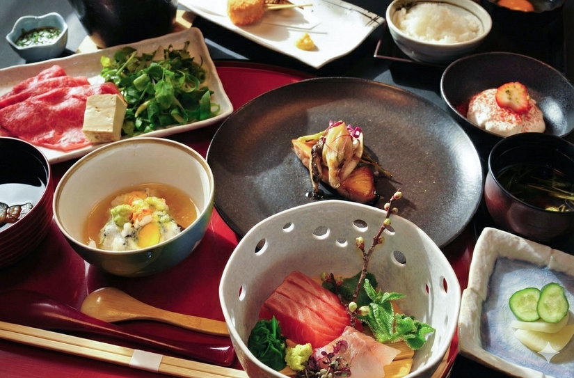 【霧降高原牛ステーキ】人気№１！とろけるくちどけの極上ステーキ付き〈1泊2食〉