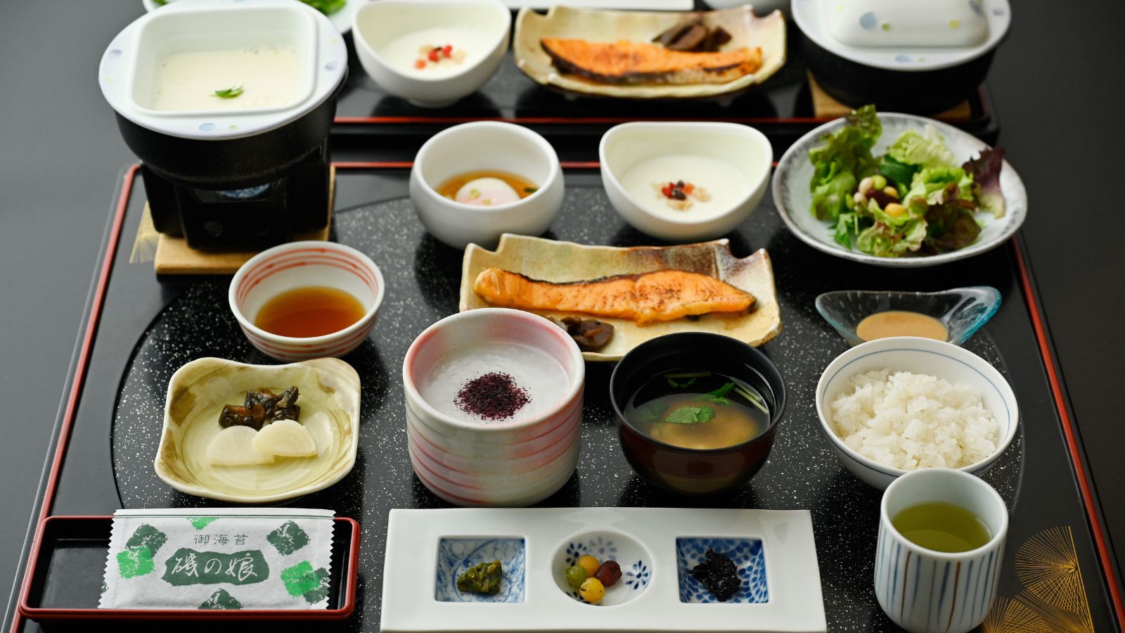 朝食