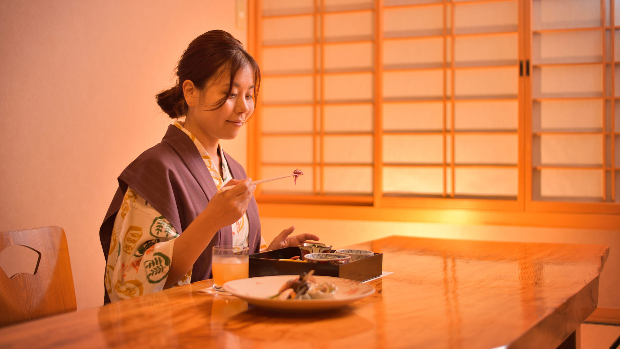 お食事はお部屋にご用意