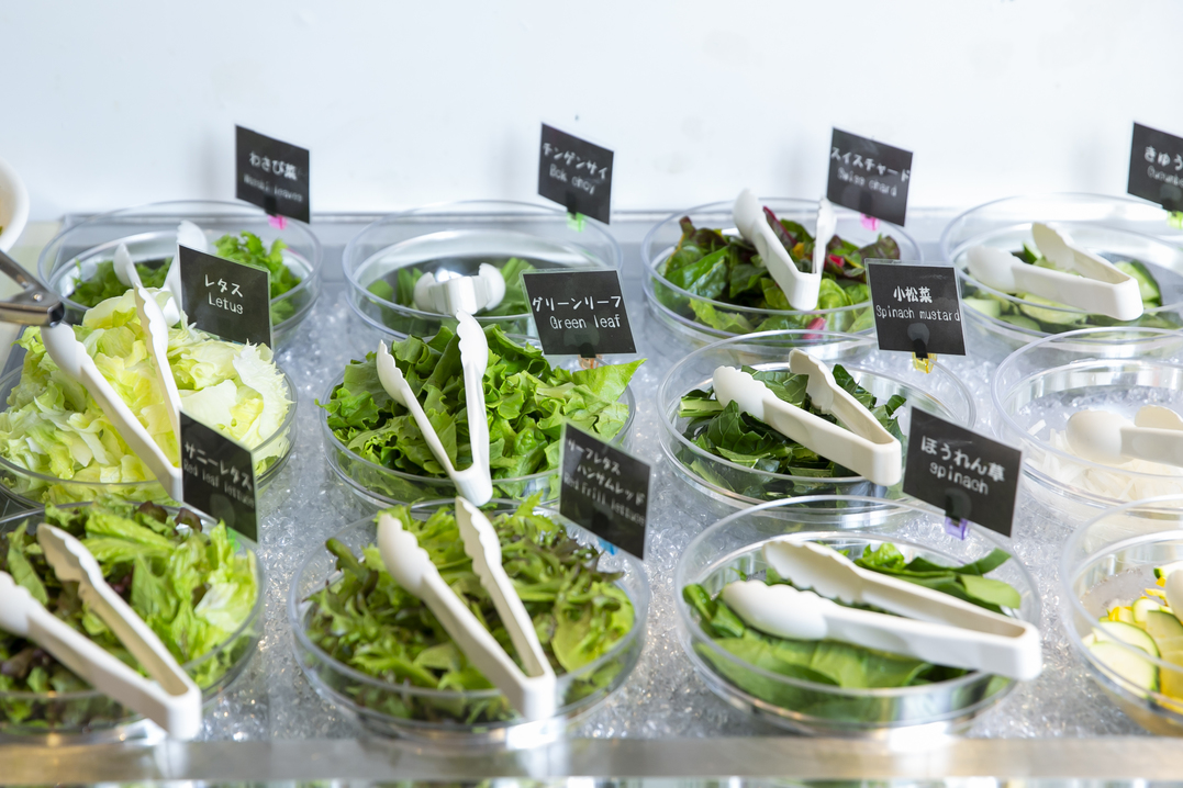 旬の野菜をふんだんにご用意しております