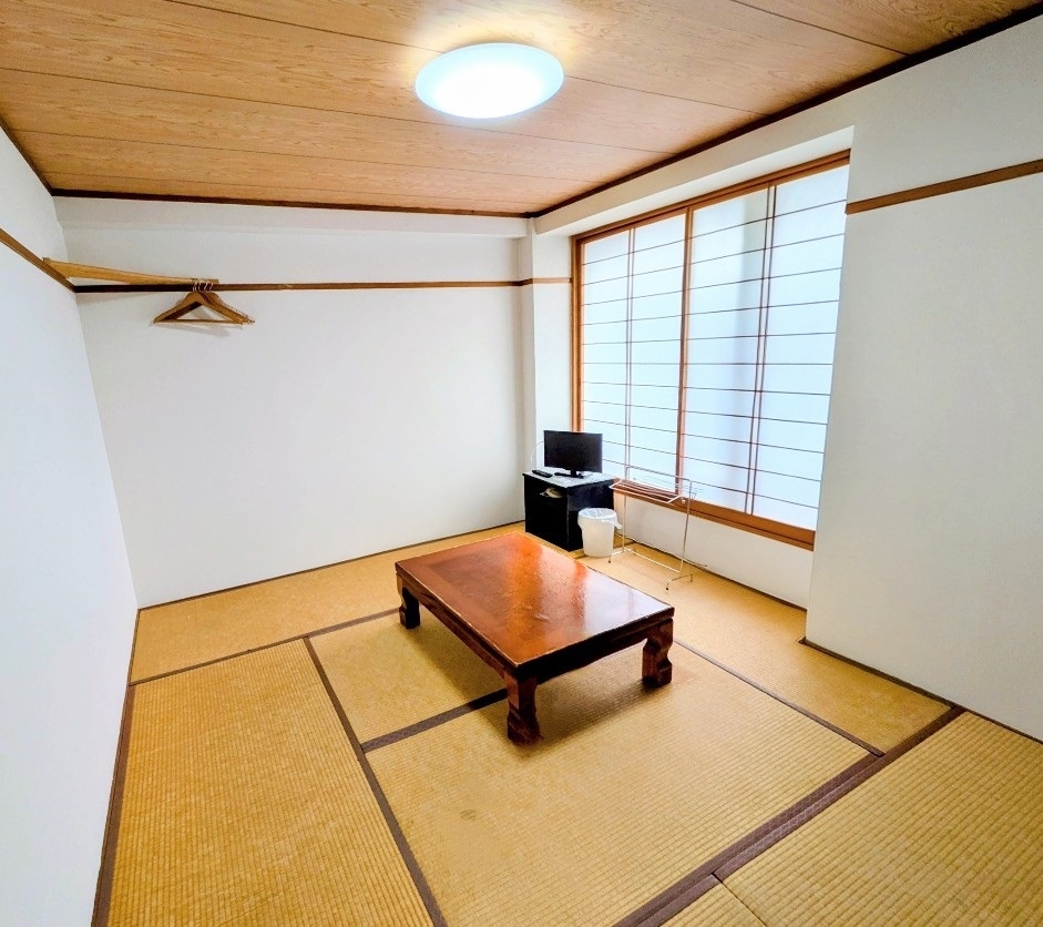 駐車場無し・年末年始3連泊・夕食朝食付・スタンダード