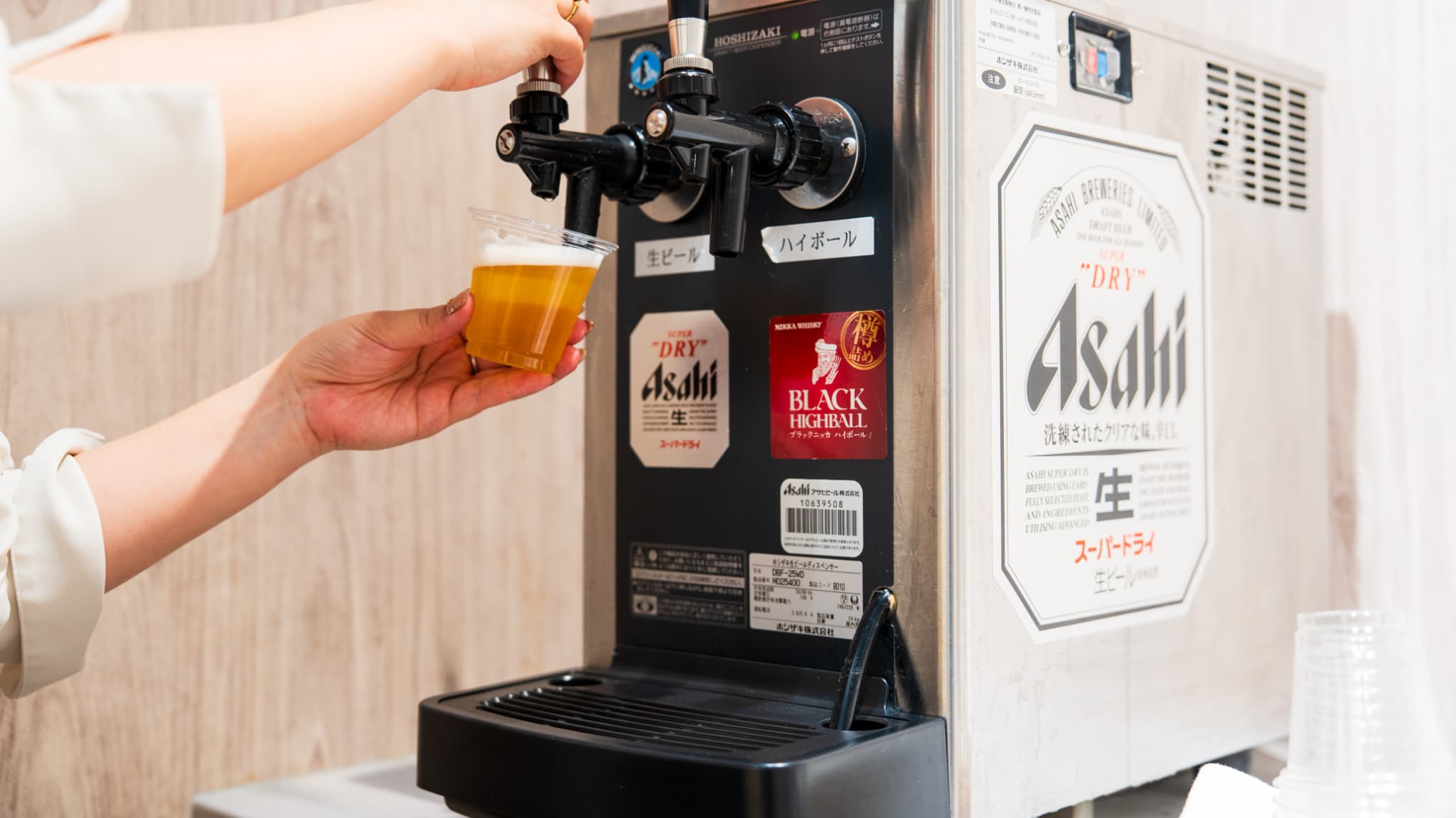 【湯上り処 Cafe R-CHIC】時間限定で一口生ビールとハイボールも♪