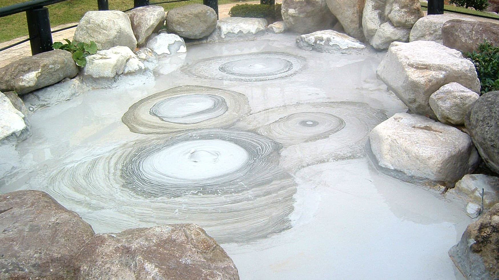 【周辺施設／レジャー】鬼石坊主地獄