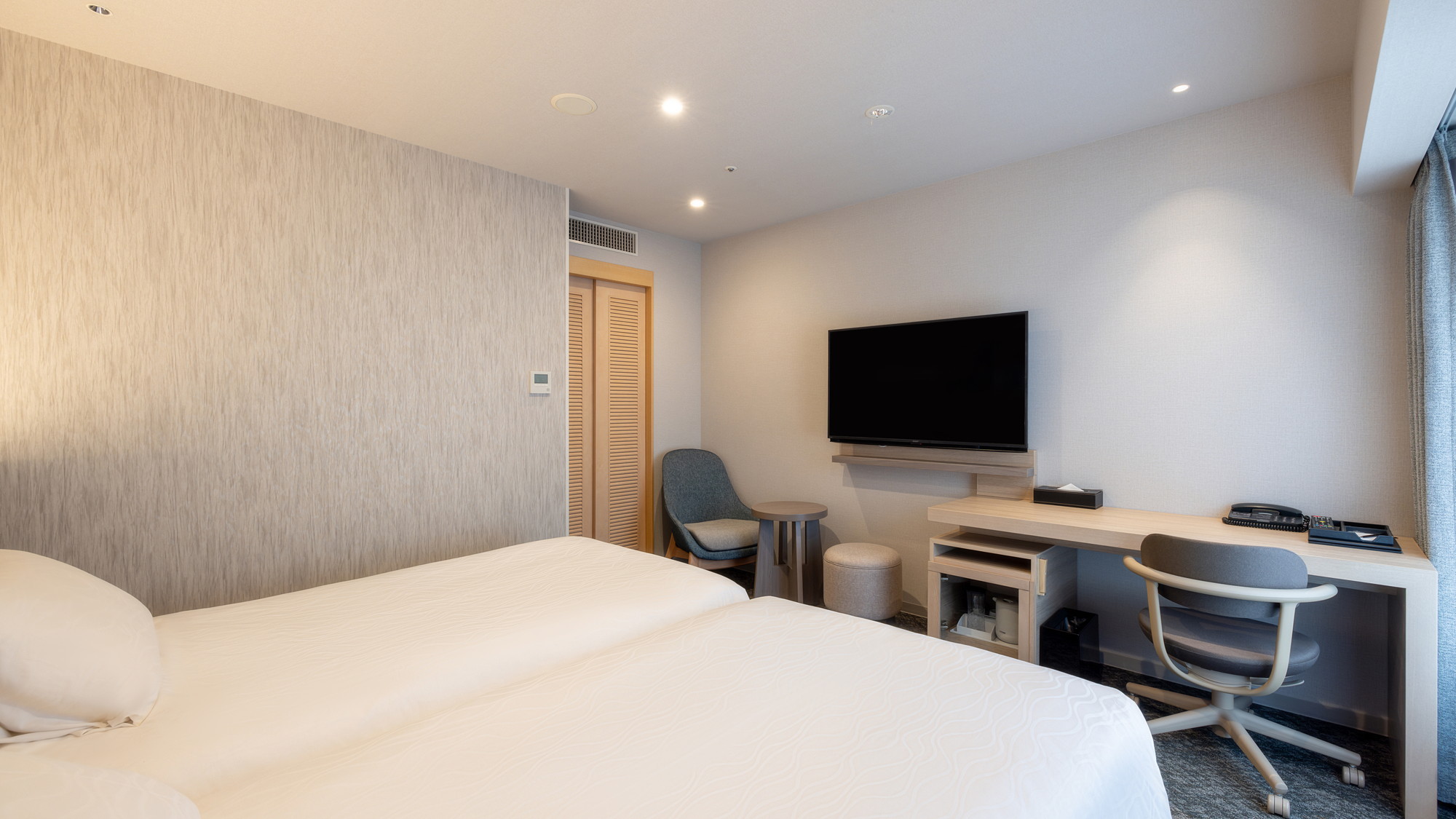 隙間のないハリウッドスタイルベッドでお子様も安心です