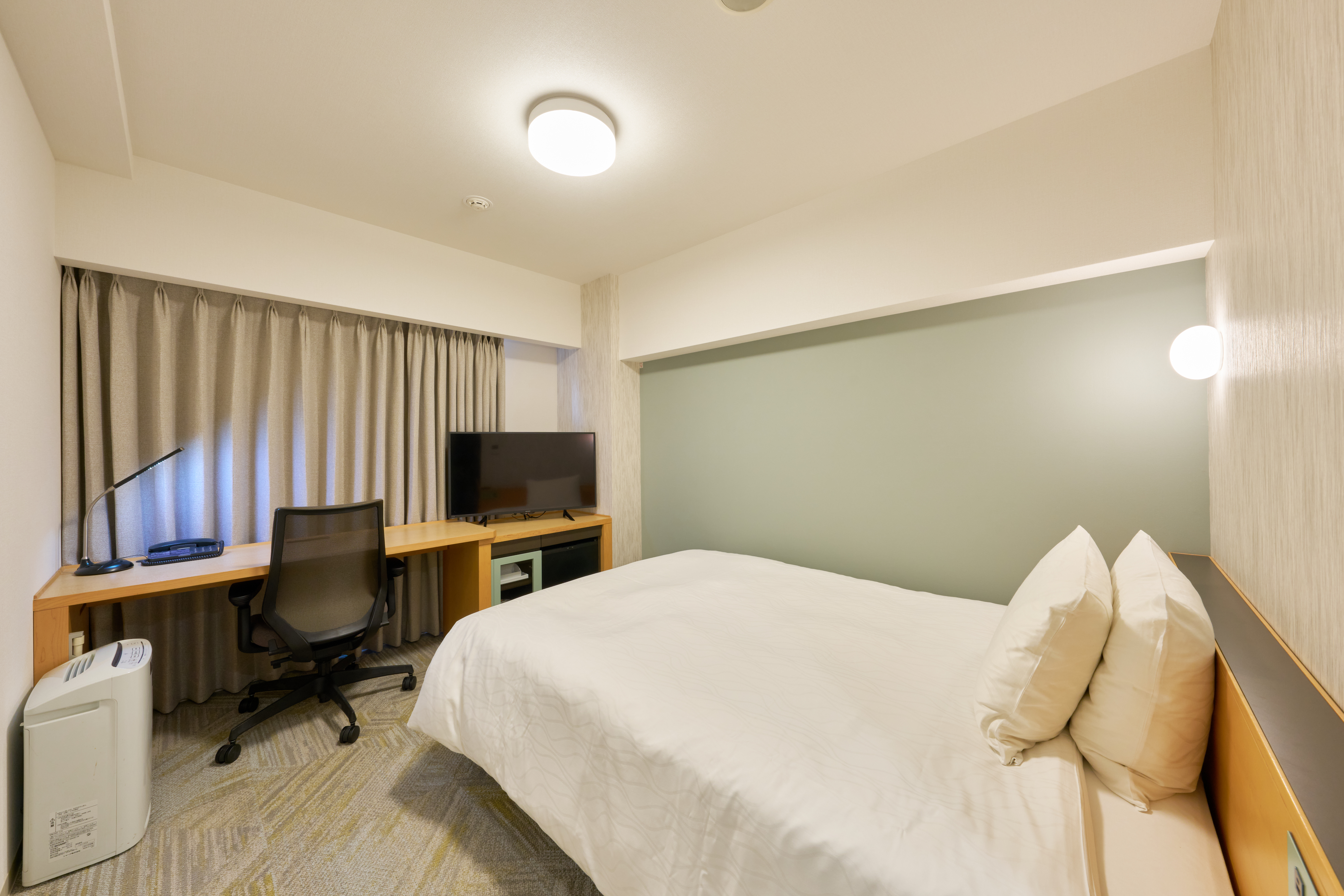 モデレートシングル・ダブルルーム■152cm幅ベッド1台■18㎡