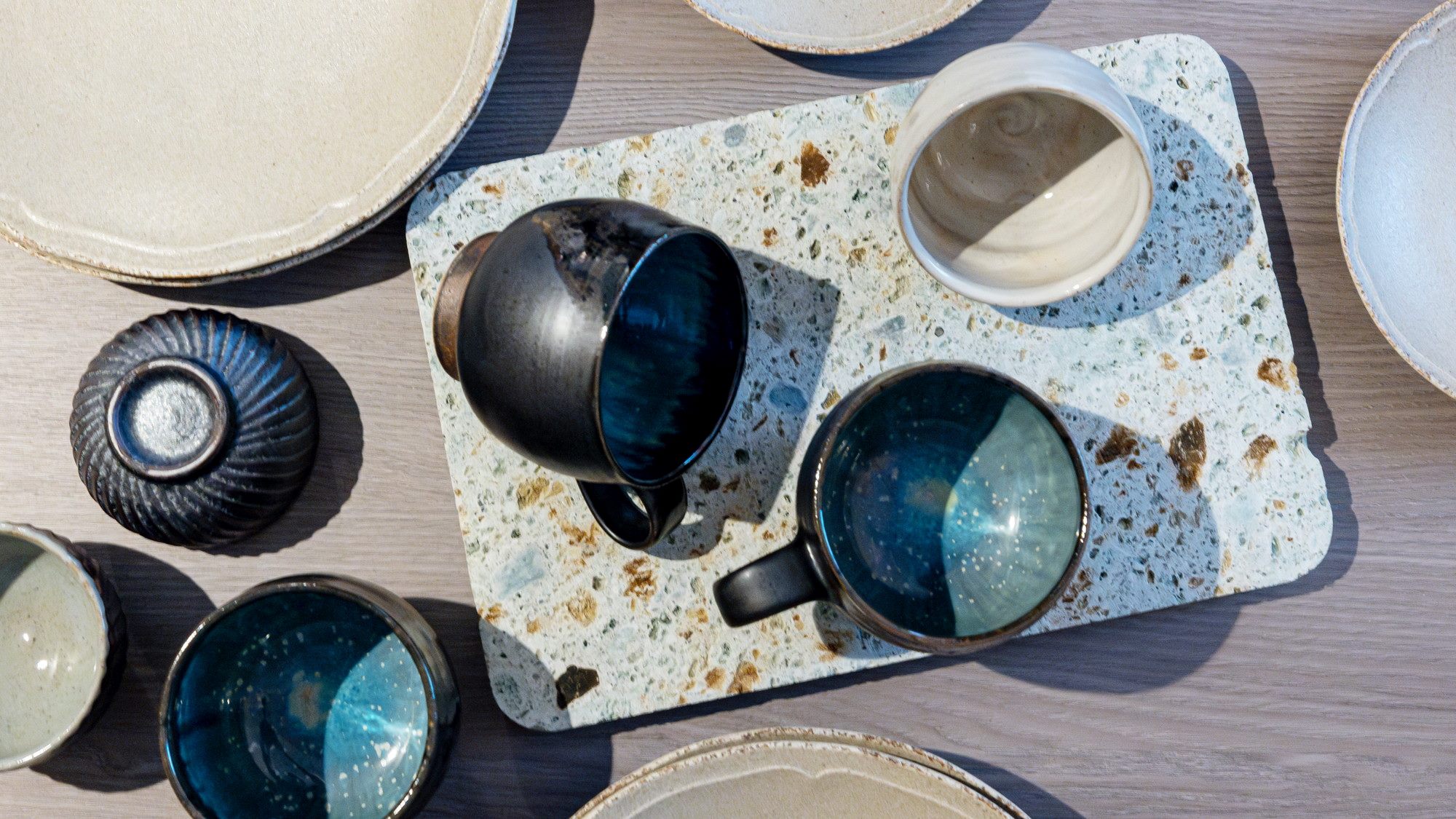 レジデンスツインルーム　益子焼のマグカップ