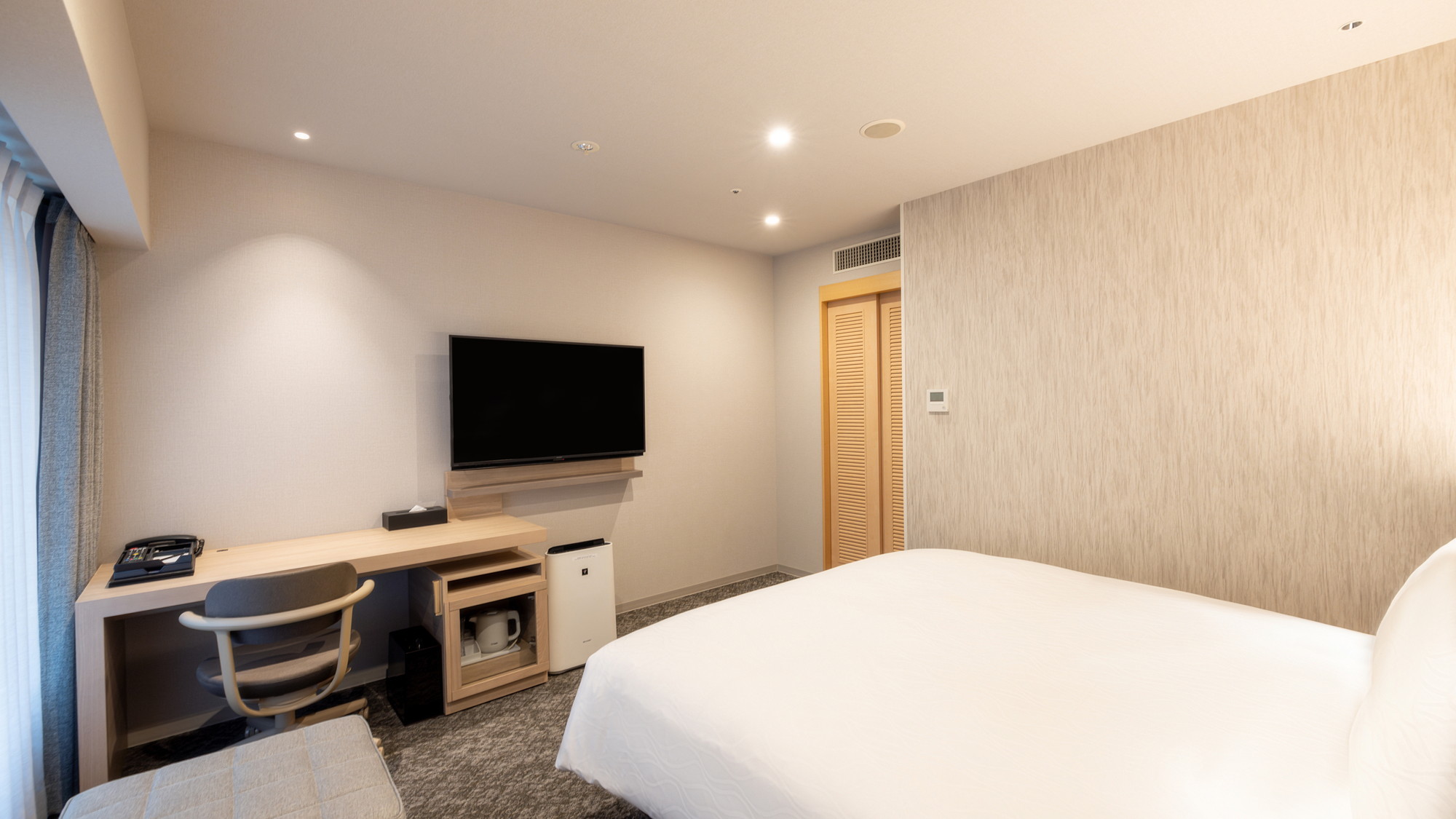 テレビは50インチ