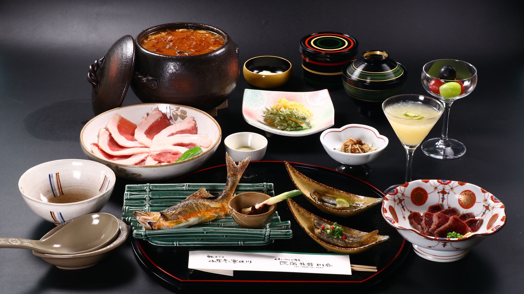 【夕食】一番人気『極上天然猪肉のしし鍋』を味わうー猪ーの一例*