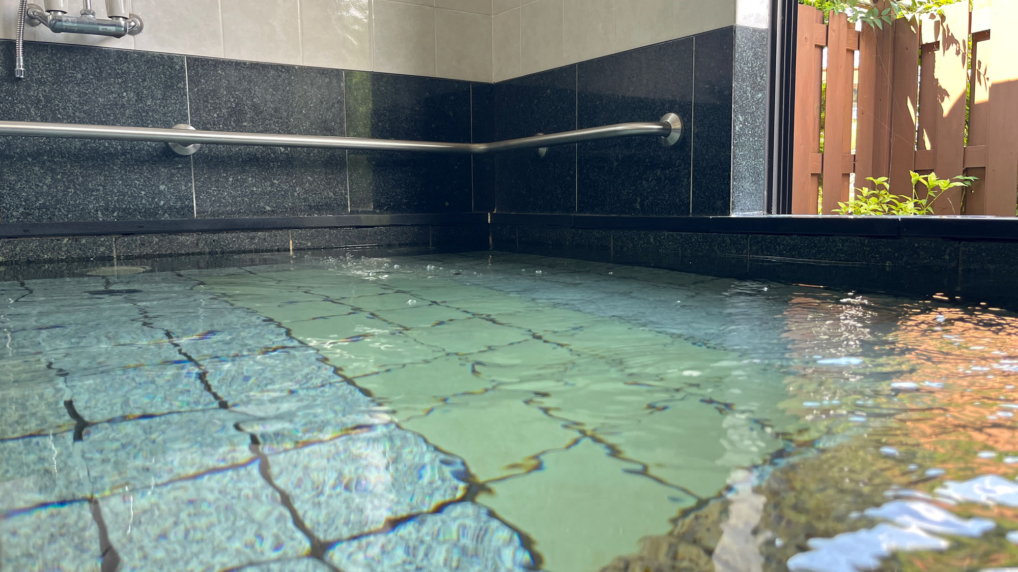 【館内】新館ー大浴場　人工ラジウム温泉*