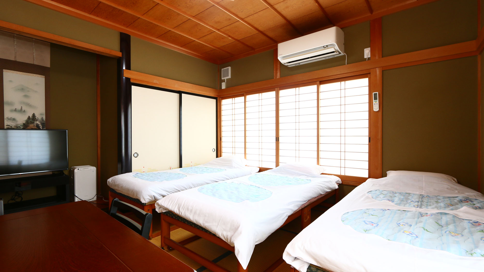 【客室】新館ーバリアフリー旅館ーの客室の一例*