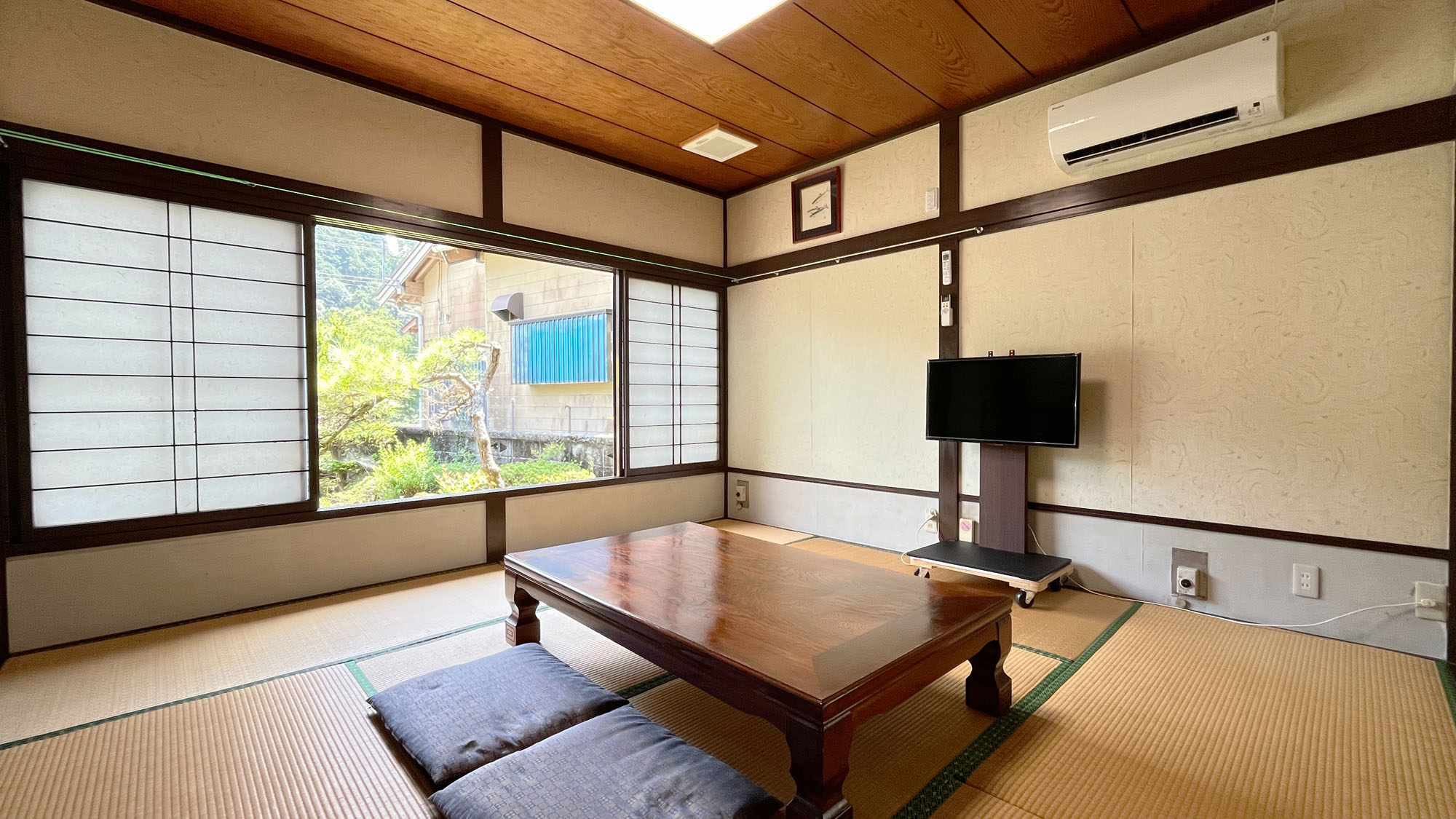 【客室】本館ー古民家民宿ーの客室の一例*