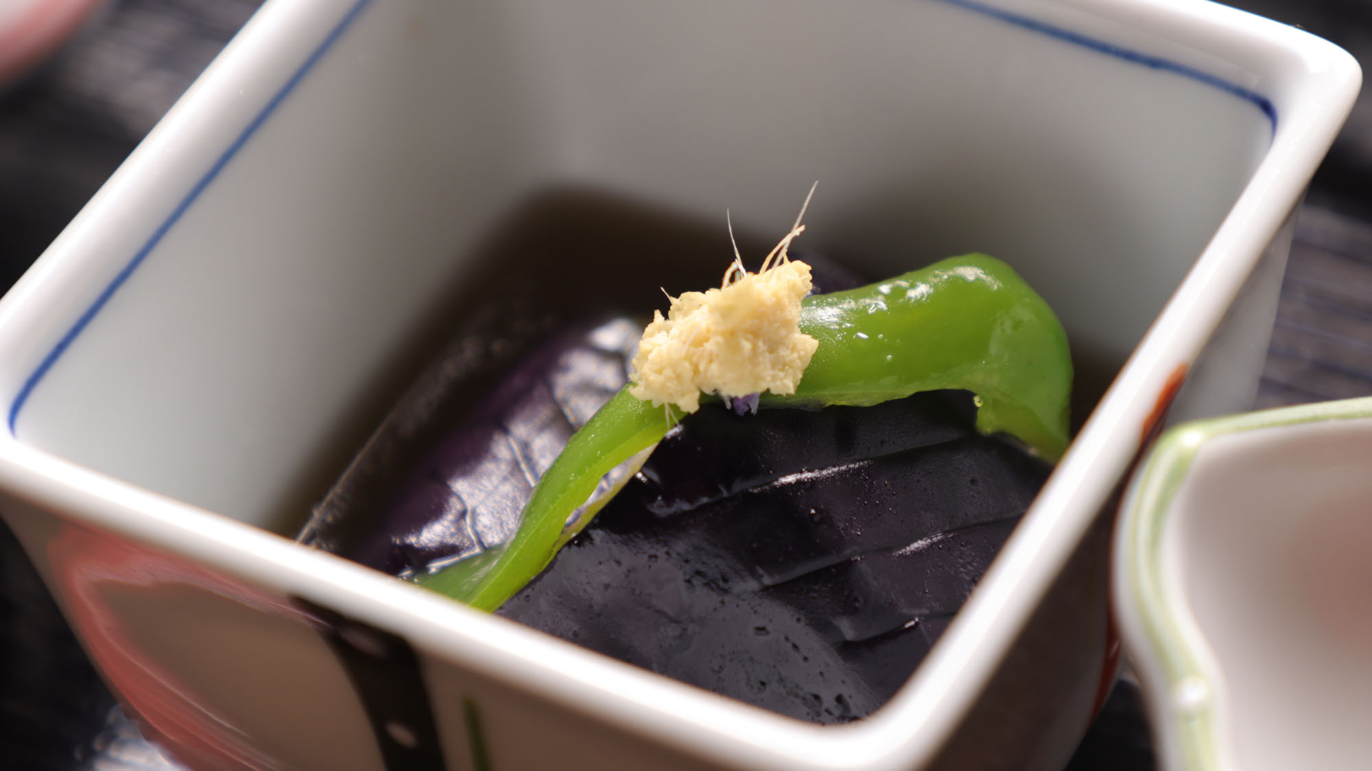 【朝食】地場産野菜を使った小鉢*