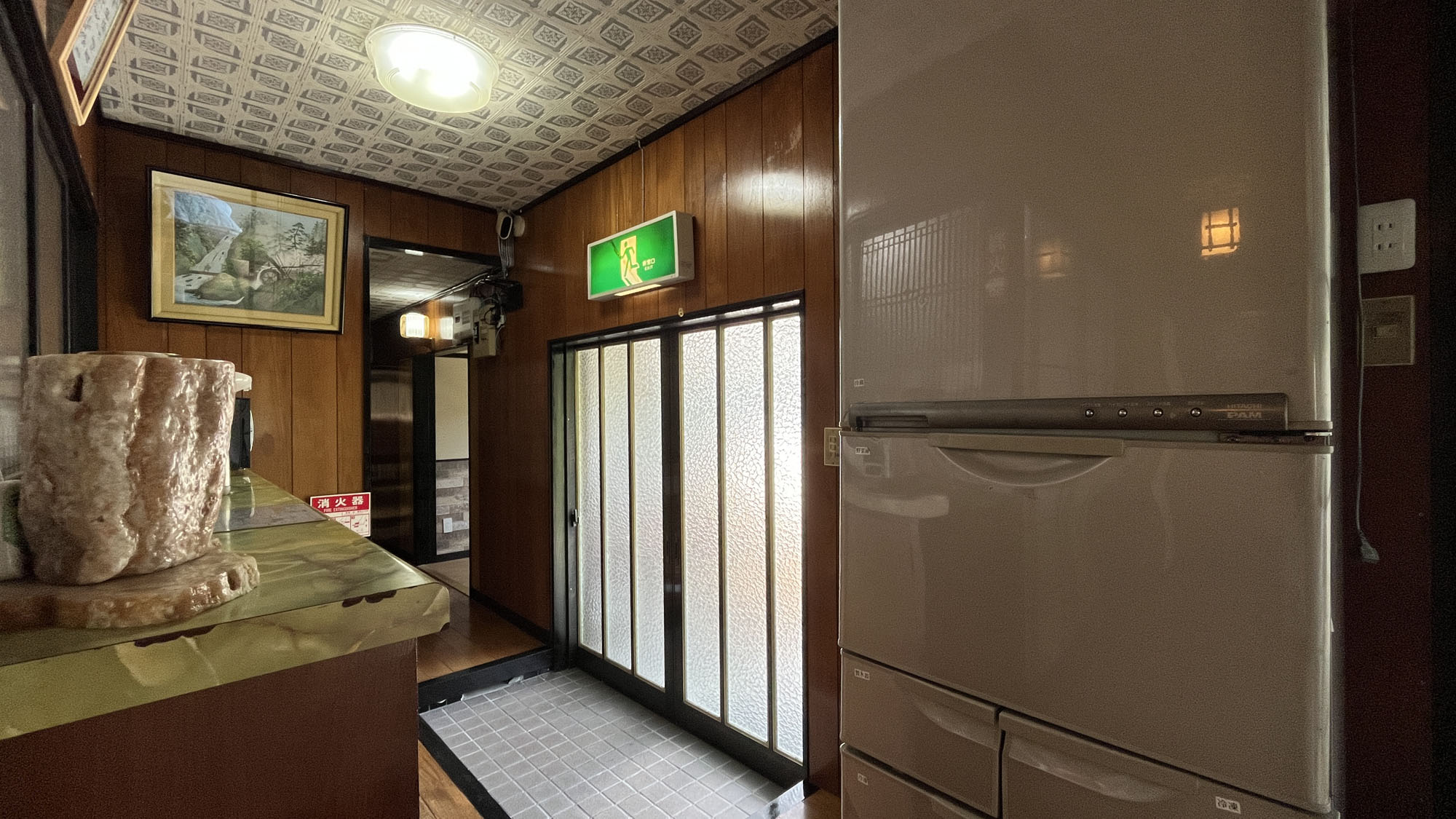 【設備・備品】本館ー古民家民宿ーにある共用冷蔵庫