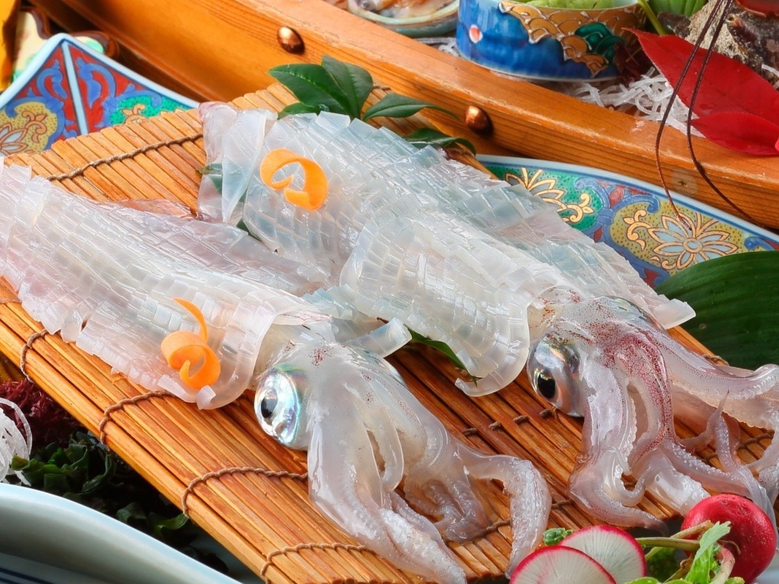 お夕食はお部屋食！◆一番人気◆呼子活イカと玄海産魚船盛と佐賀牛の贅沢プラン