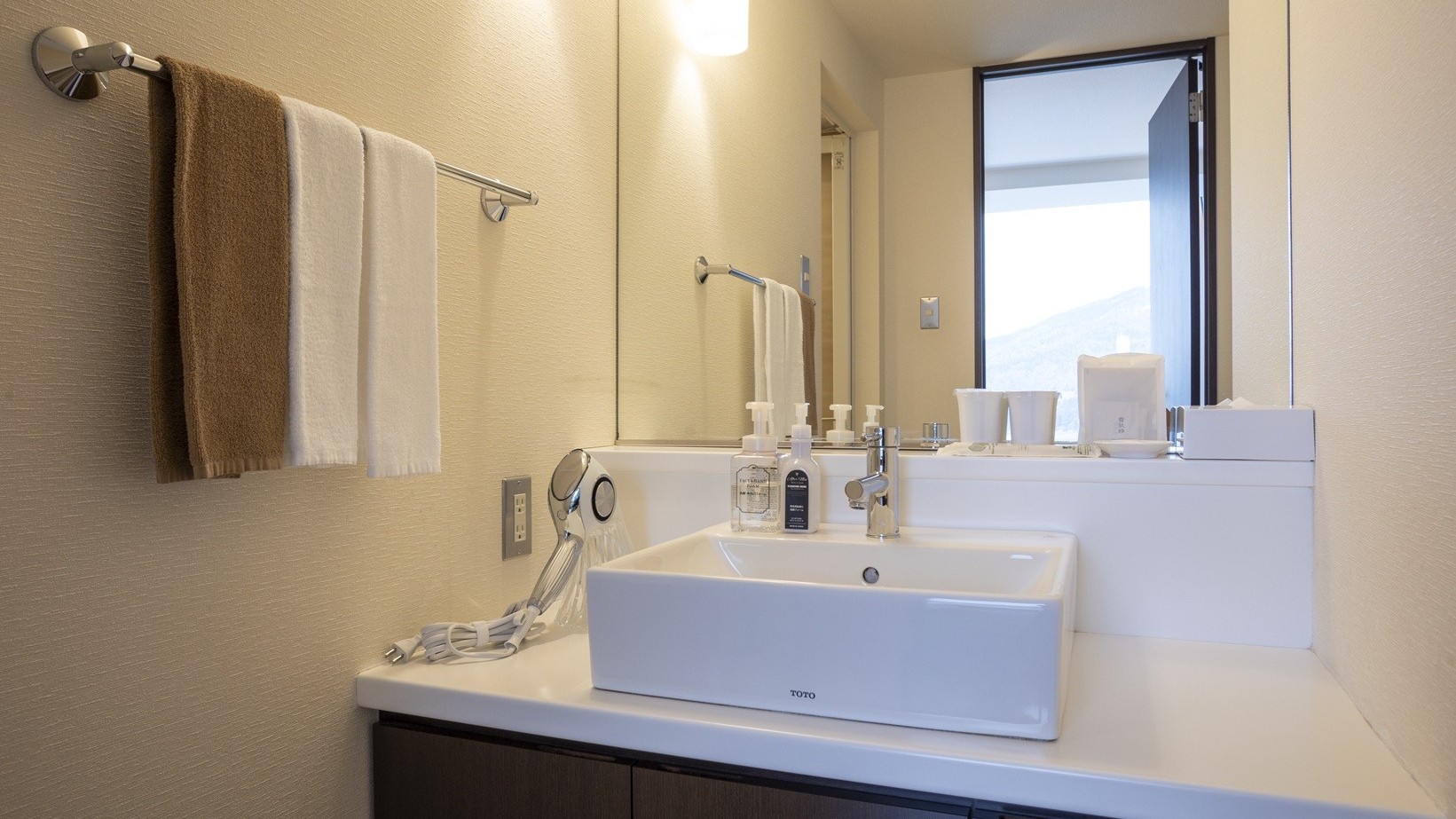 【オーシャンリゾートホテル&スパ うみんぴあ】デラックスツイン