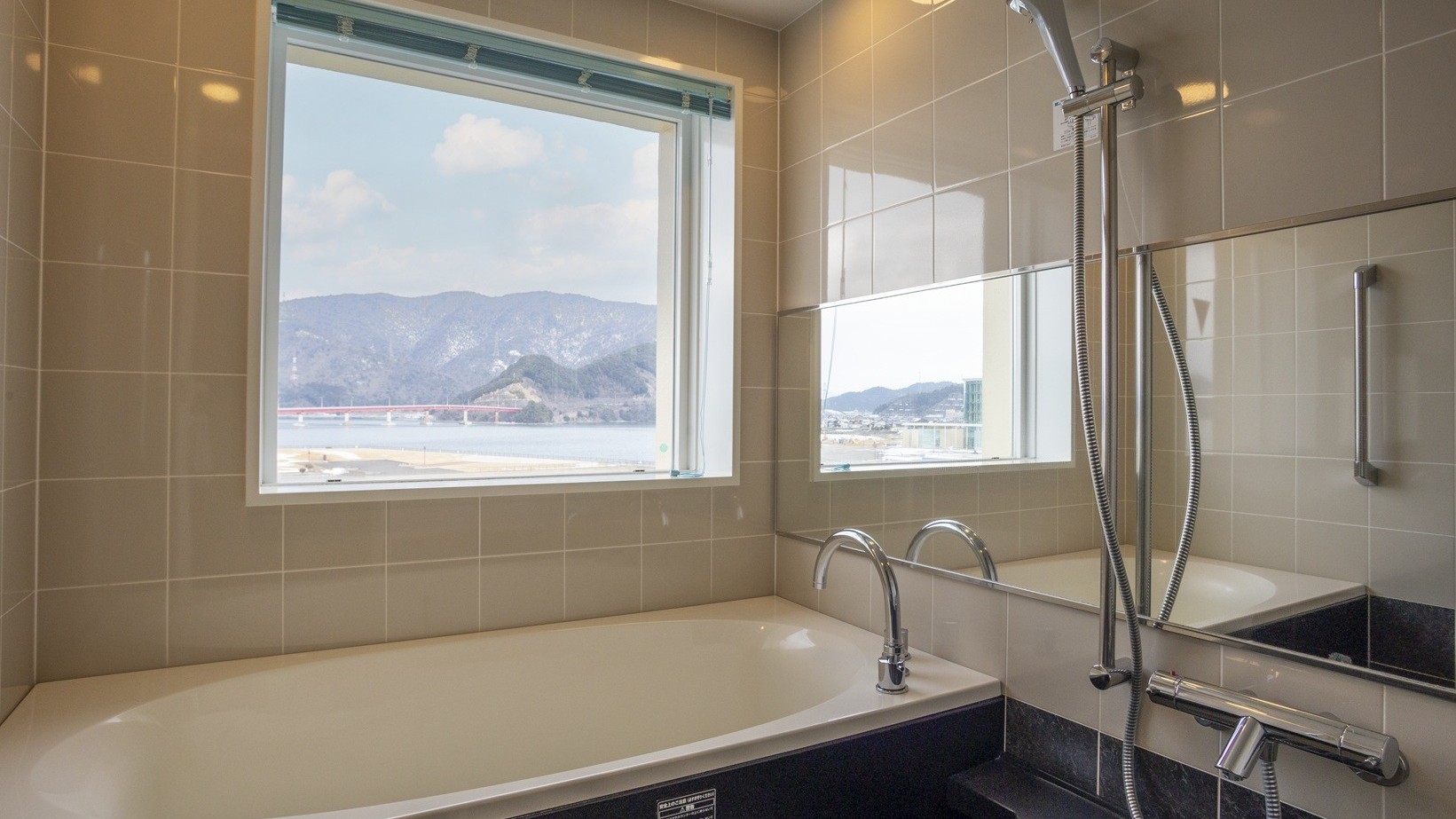 【オーシャンリゾートホテル&スパ うみんぴあ】海風の和室