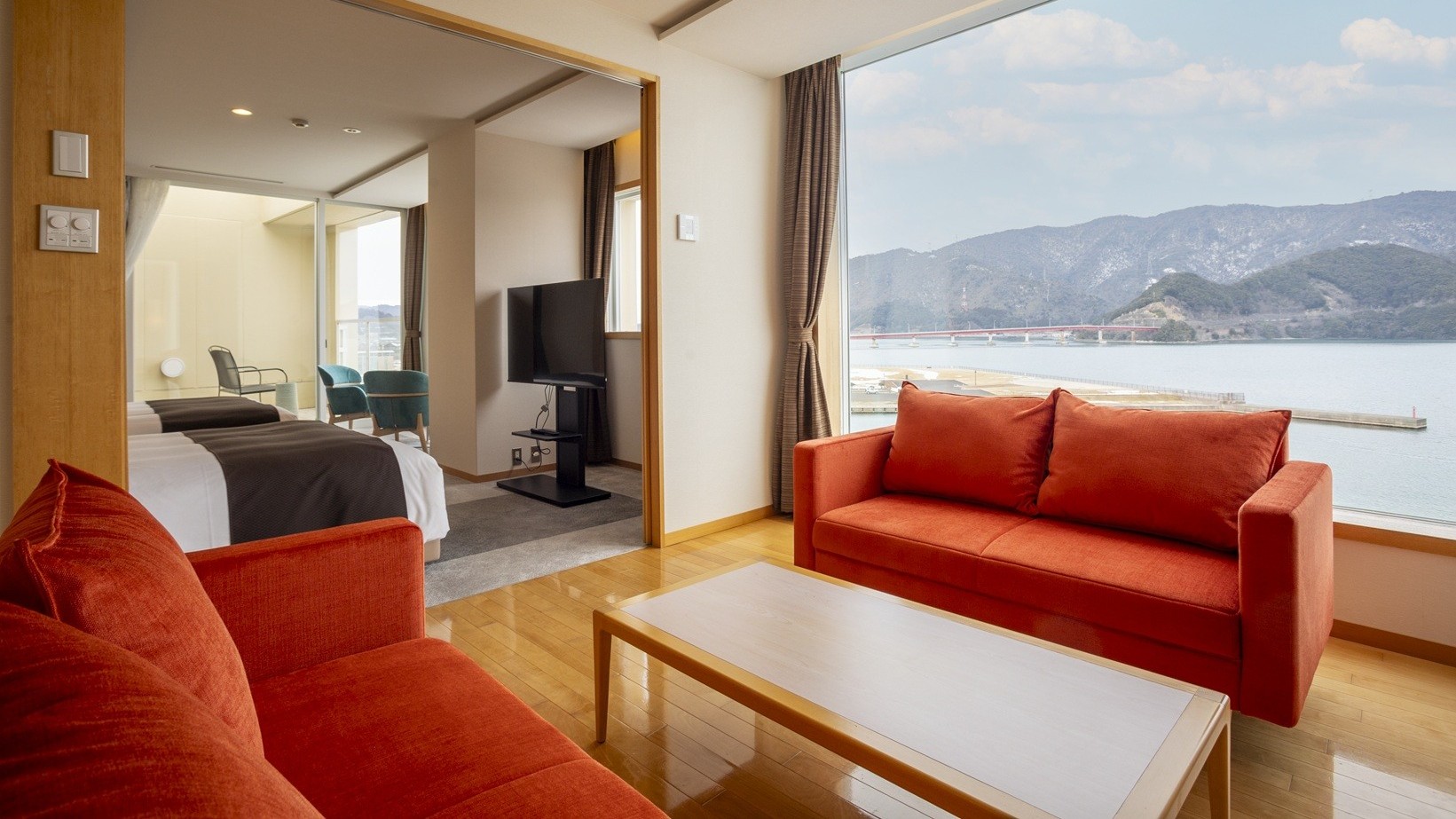 【オーシャンリゾートホテル&スパ うみんぴあ】オーシャンホライゾン スイート　（503号室）