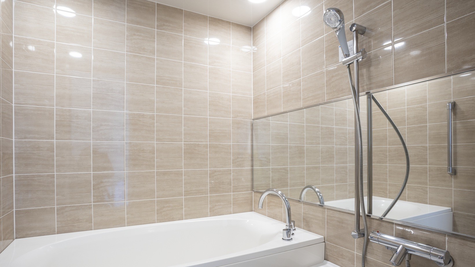 【オーシャンリゾートホテル&スパ うみんぴあ】波音の和洋室