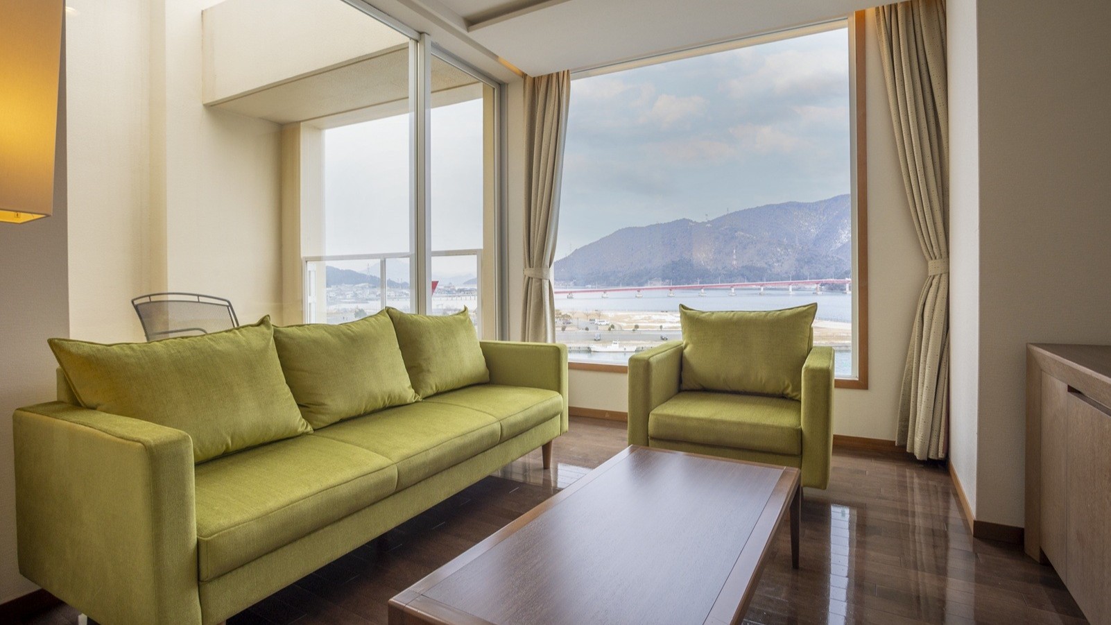 【オーシャンリゾートホテル&スパ うみんぴあ】オーシャンホライゾン スイート