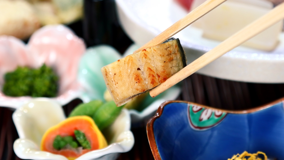 【鳳来峡◆紅葉狩り】川沿いの湯宿で旬を味わう♪ 山の幸を使った季節の会席膳