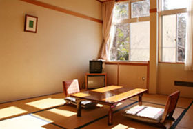 ヘルシー美里　本館・和室（二食付）