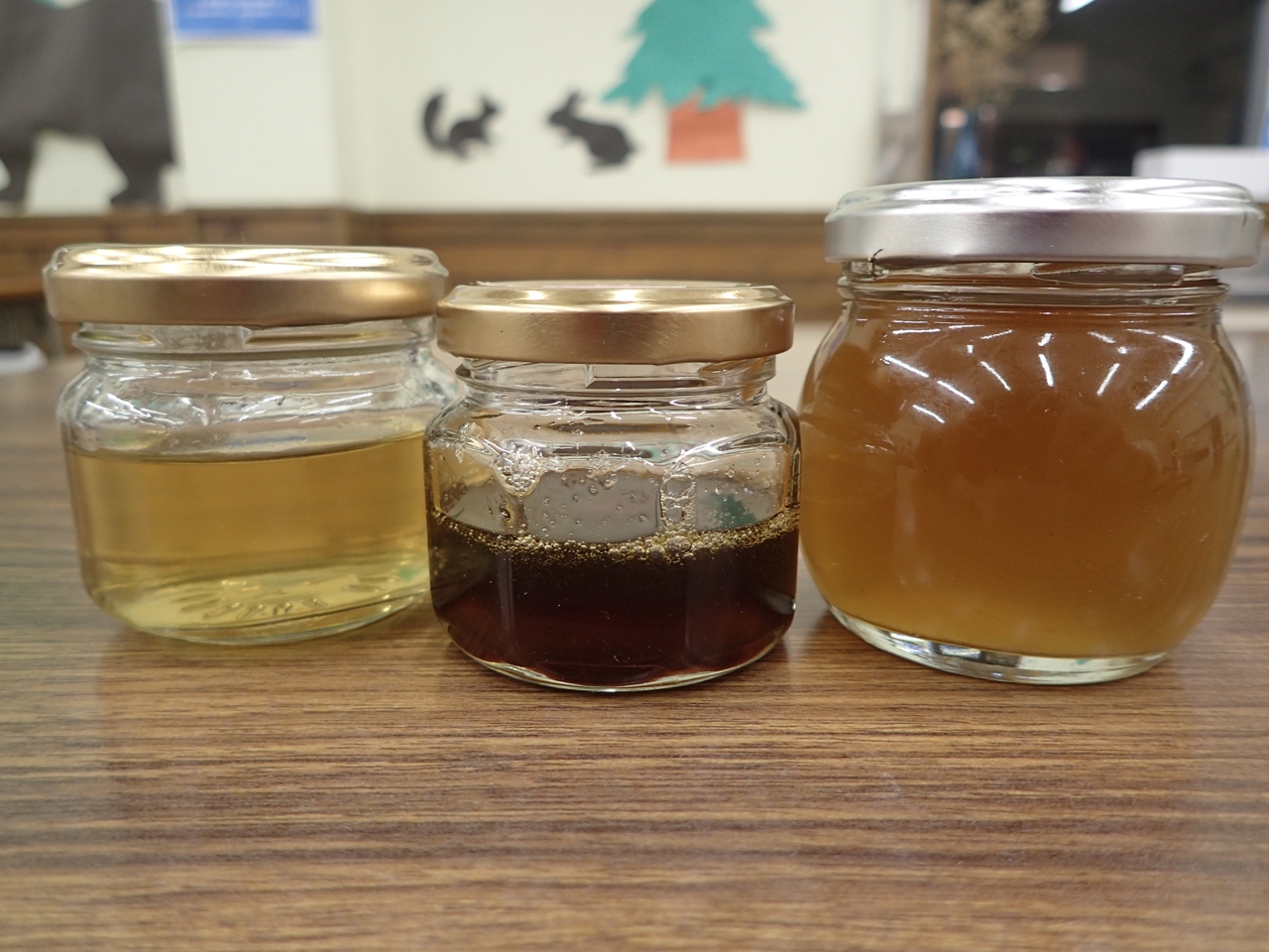 様々な木の樹液から作った甘～いシロップ