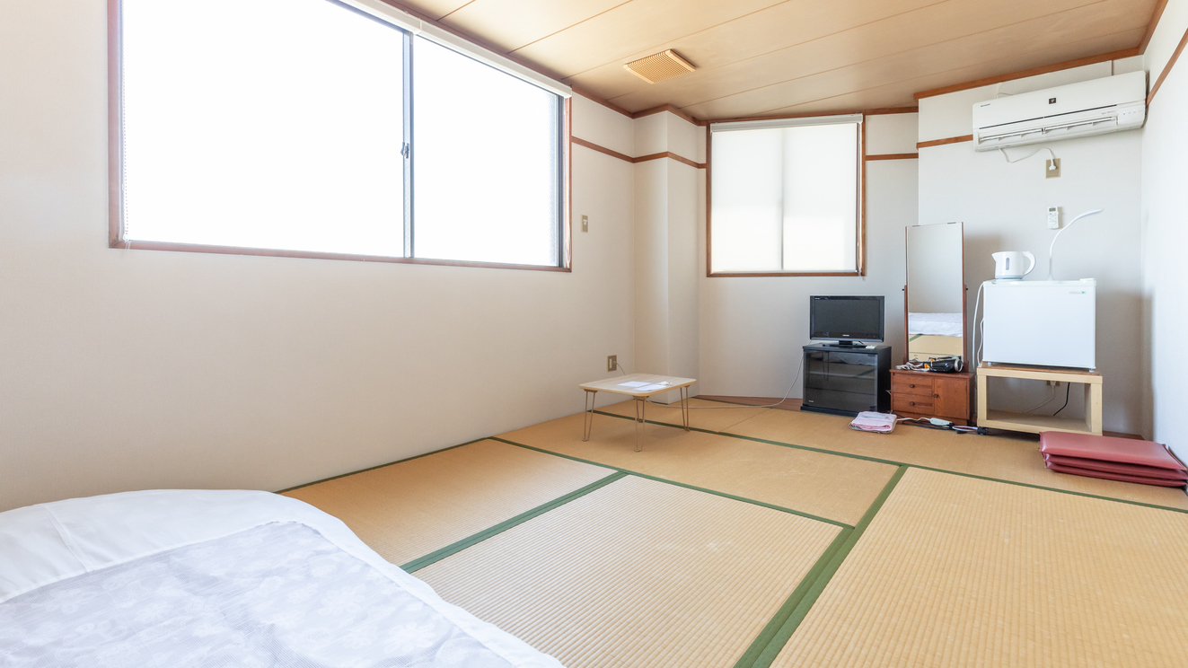 和室1〜3名様（バス・トイレ共用）出張・家族連れにおすすめ