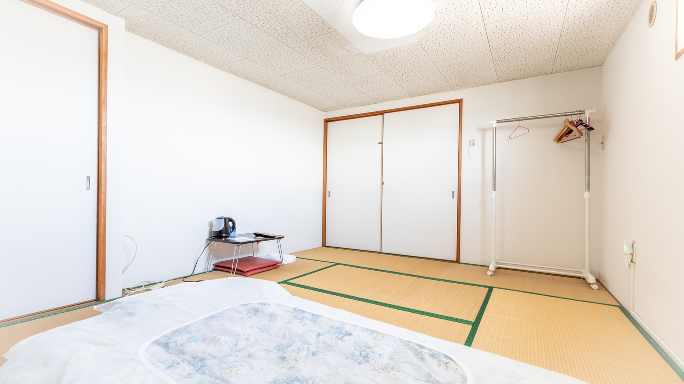 和室1〜4名様（バス・トイレ共用）出張・家族連れにおすすめ