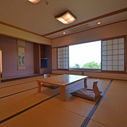 Japanese-style room 16 tatami mats ①