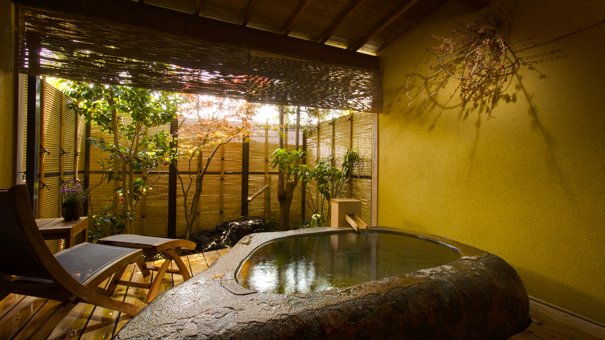 巨石露天付客室　松籟