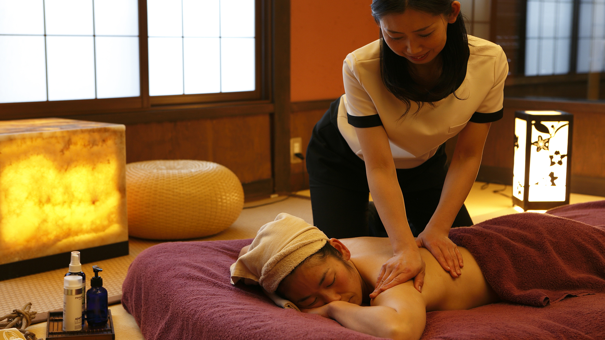 エステは客室にて