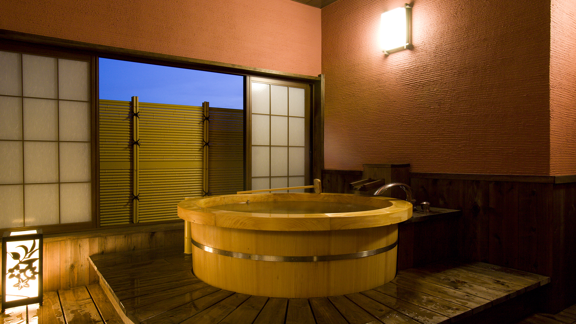 露天付客室　桜桃