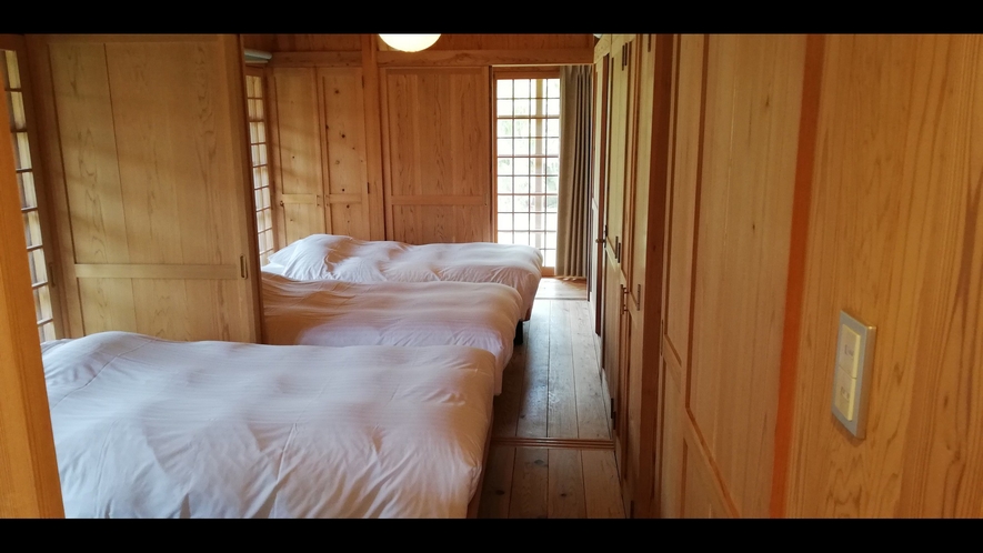 東江屋　寝室