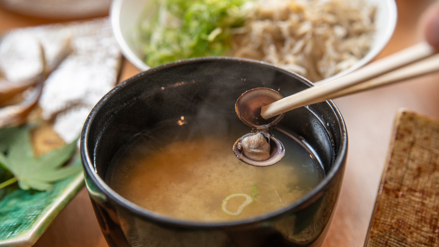 【さき楽14】1泊朝食プラン！人気の朝ご飯バイキングで元気に〇名物しじみ汁や仁多米ほか郷土の味も