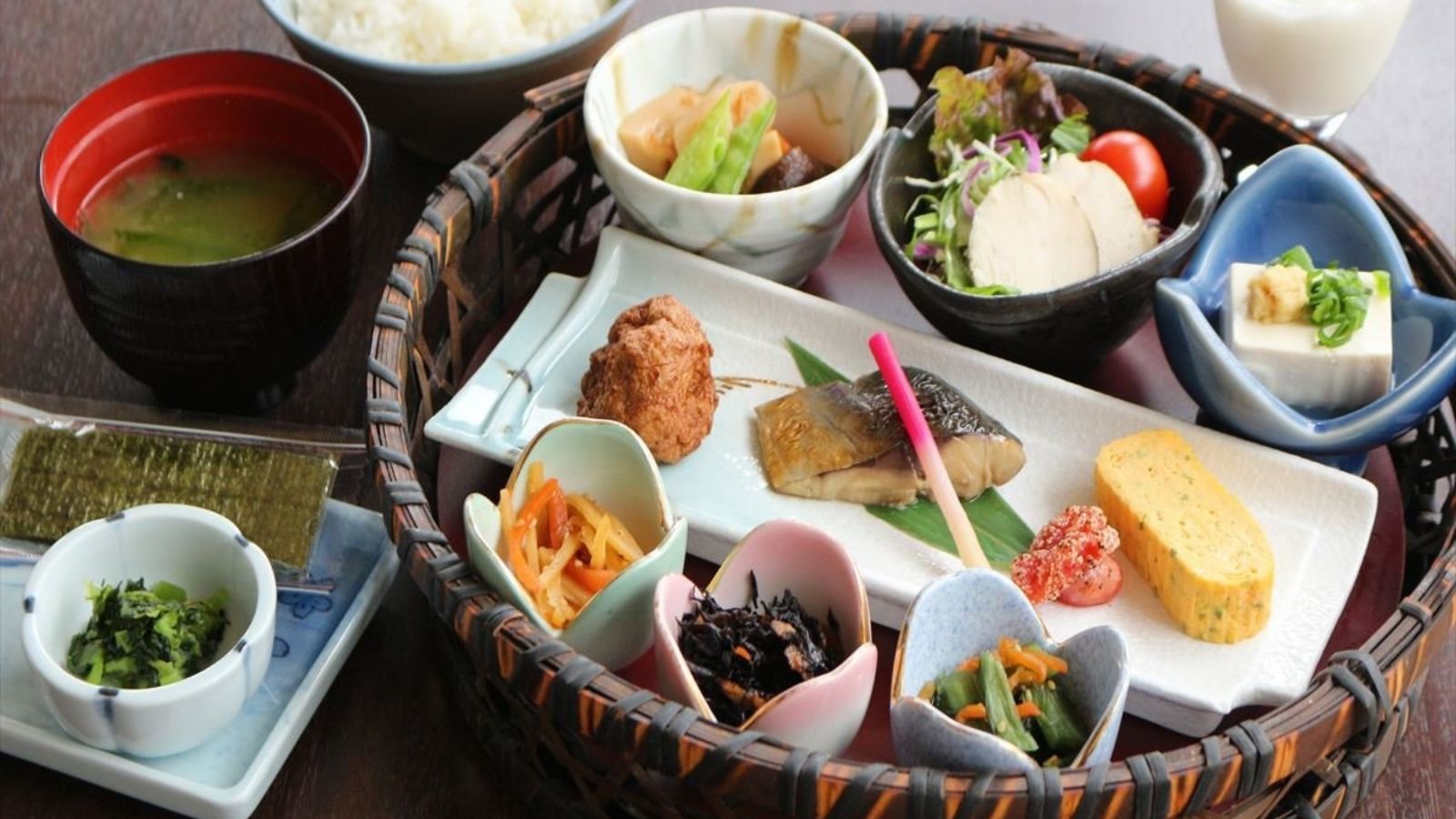 長崎の素材を使用した和朝食