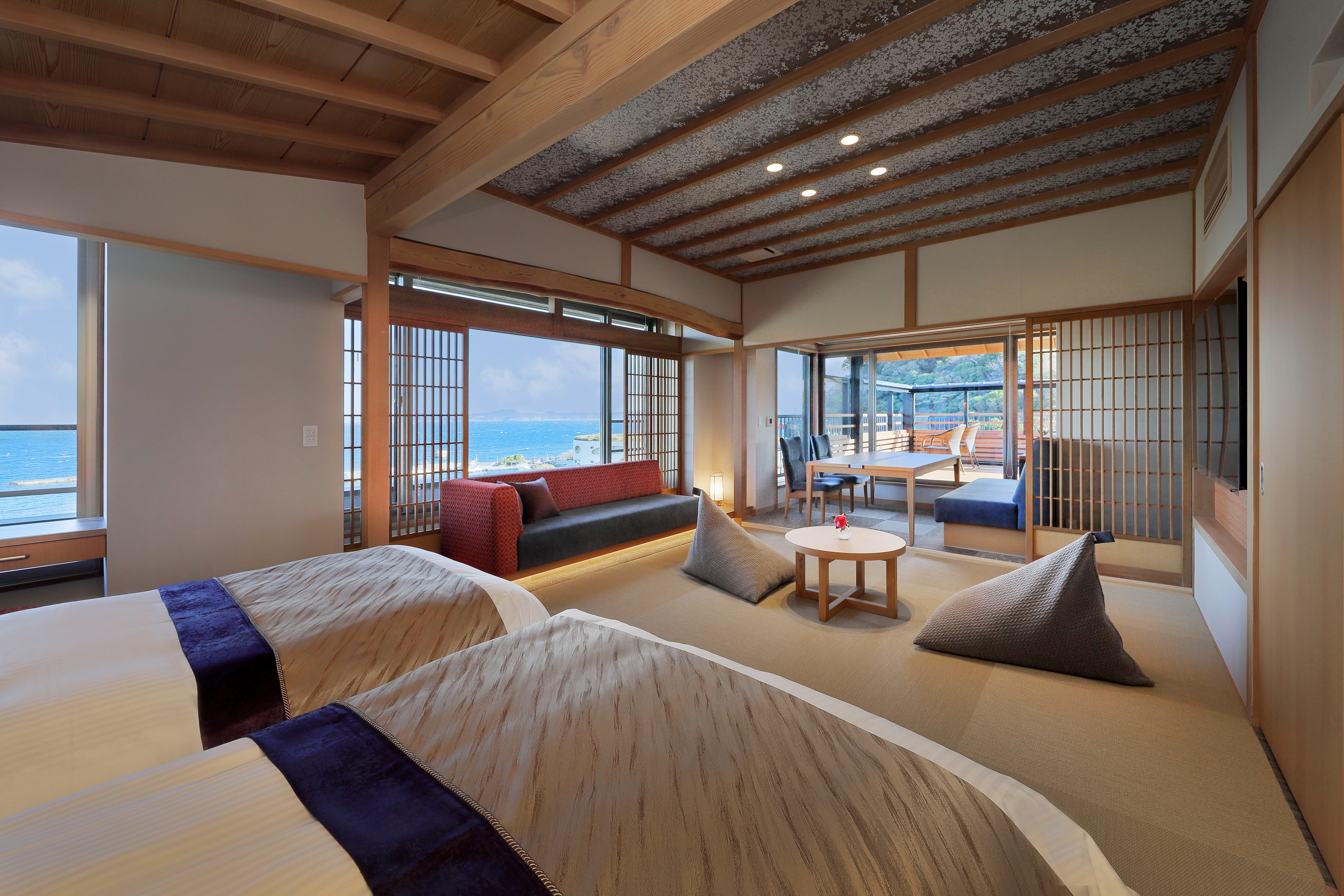 ４F　展望風呂付和洋室（海側８畳＋２０㎡）さがにし