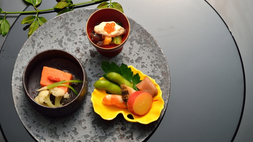 【自分にご褒美】一人旅プラン。薩摩黒毛和牛をこだわりの薬味でいただくステーキコース