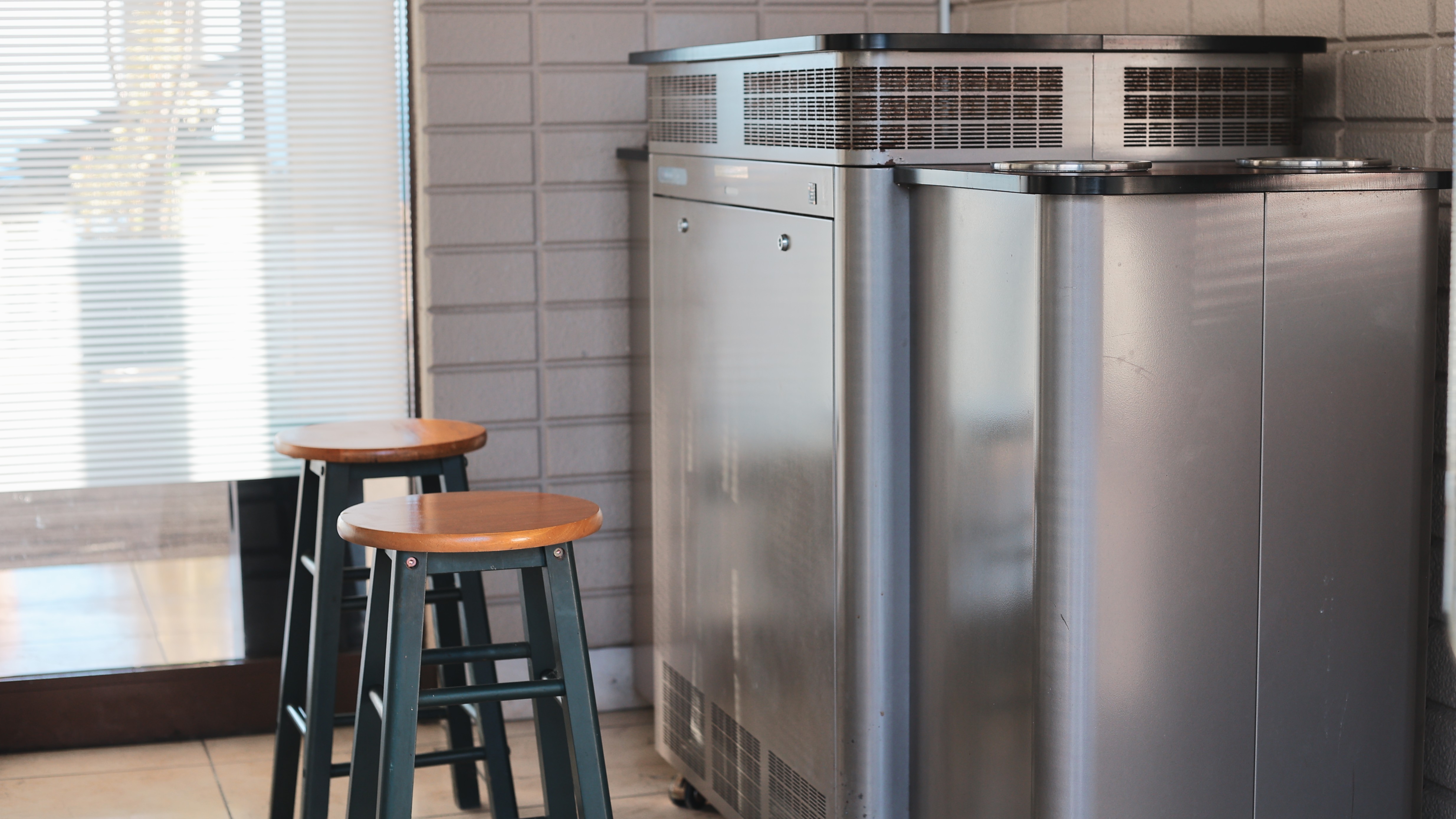 【喫煙ルーム】