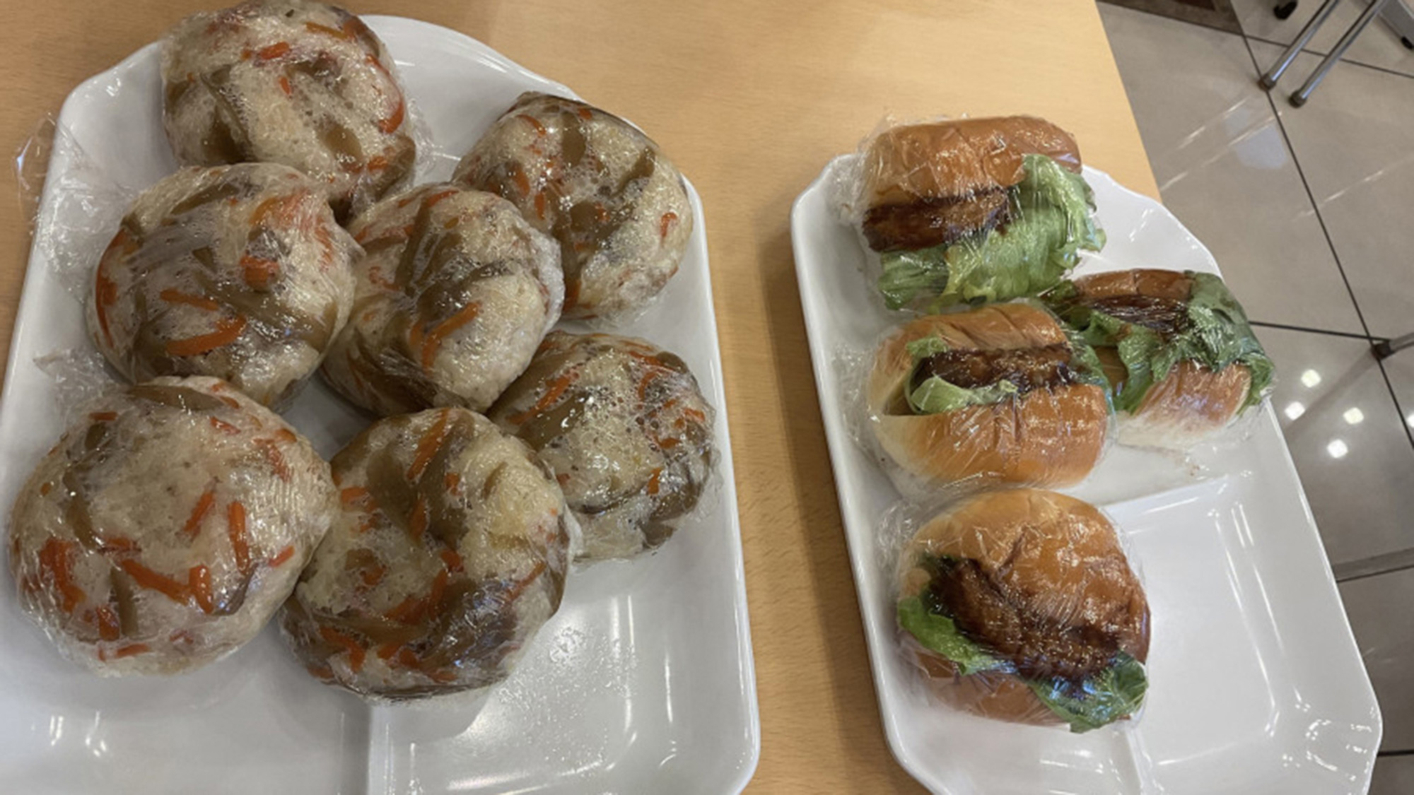 おにぎり・ミニバーガー