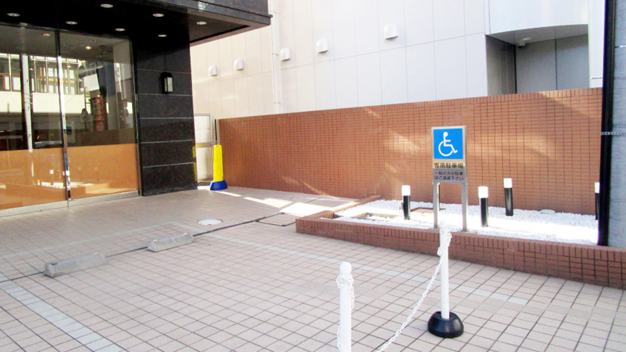 車いす専用駐車場