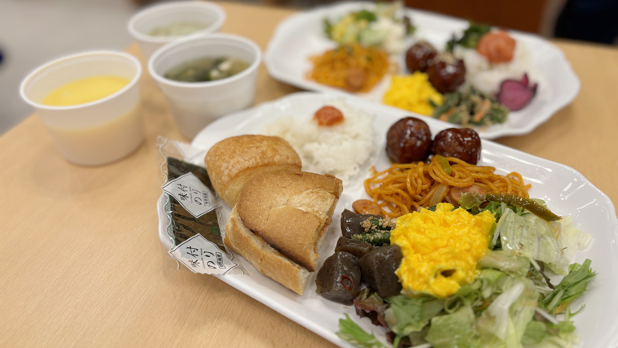 朝食