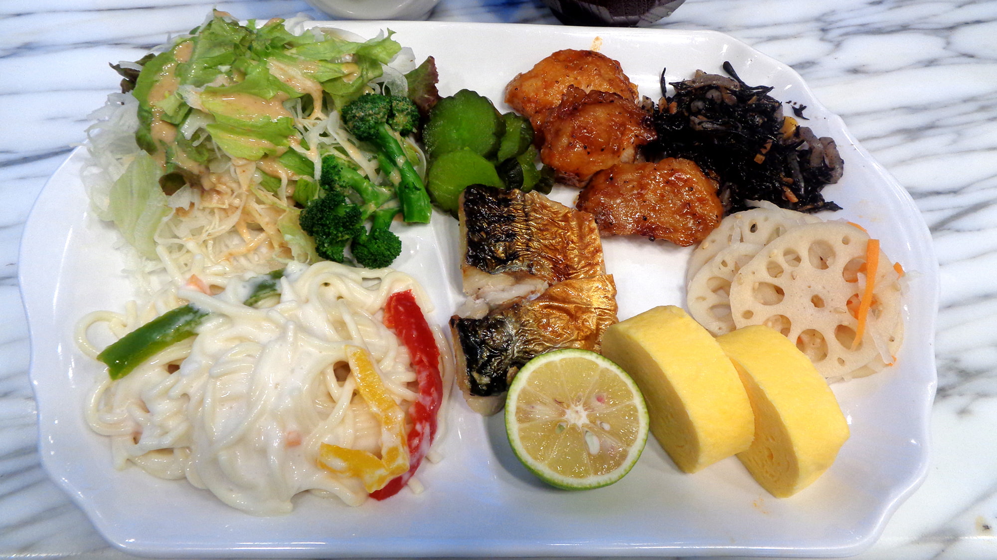 朝食