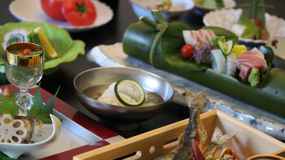 【洋室ステイ×夕朝食付】京都の季節の会席とおばんざい朝食を歴史の舞台「本能寺」で味わうプラン♪